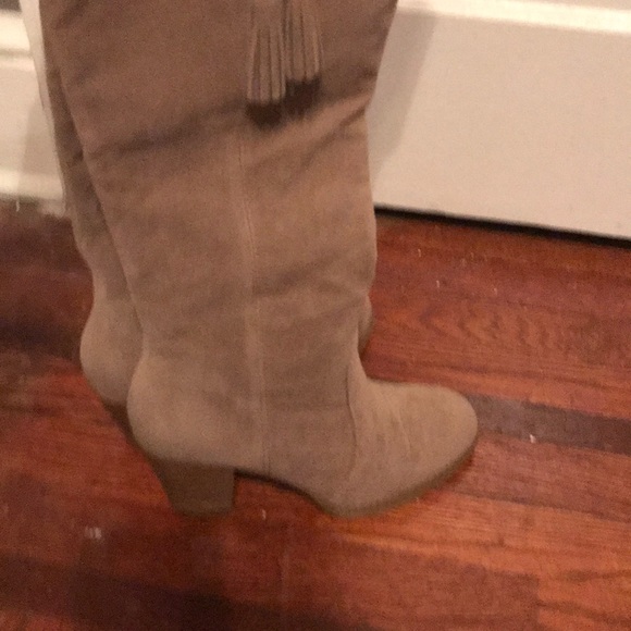 Tall boots - Picture 2 of 2